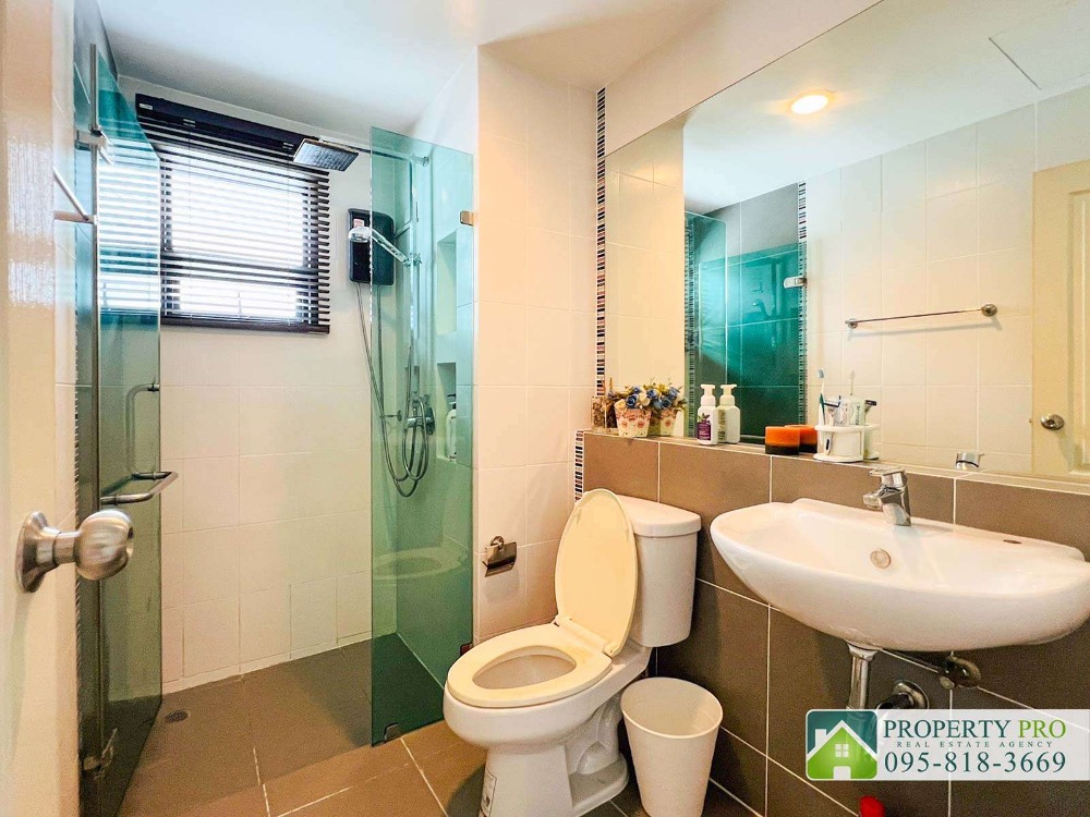 For SaleHouseLadkrabang, Suwannaphum Airport : House for Sale Life Bangkok Boulevard Wongwaen Onnut 2, 4 bedroom 52 sqw 206 sqm Near Suvarnabhumi Airport, Onnut, Prawet, Pattanakarn, Chaloem Phrakiat Rama 9, Lat Krabang, Kanchanaphisek, Motorway : SL24S-010