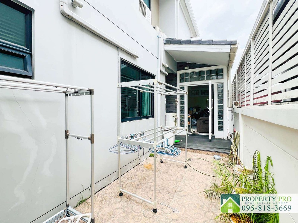 For SaleHouseLadkrabang, Suwannaphum Airport : House for Sale Life Bangkok Boulevard Wongwaen Onnut 2, 4 bedroom 52 sqw 206 sqm Near Suvarnabhumi Airport, Onnut, Prawet, Pattanakarn, Chaloem Phrakiat Rama 9, Lat Krabang, Kanchanaphisek, Motorway : SL24S-010