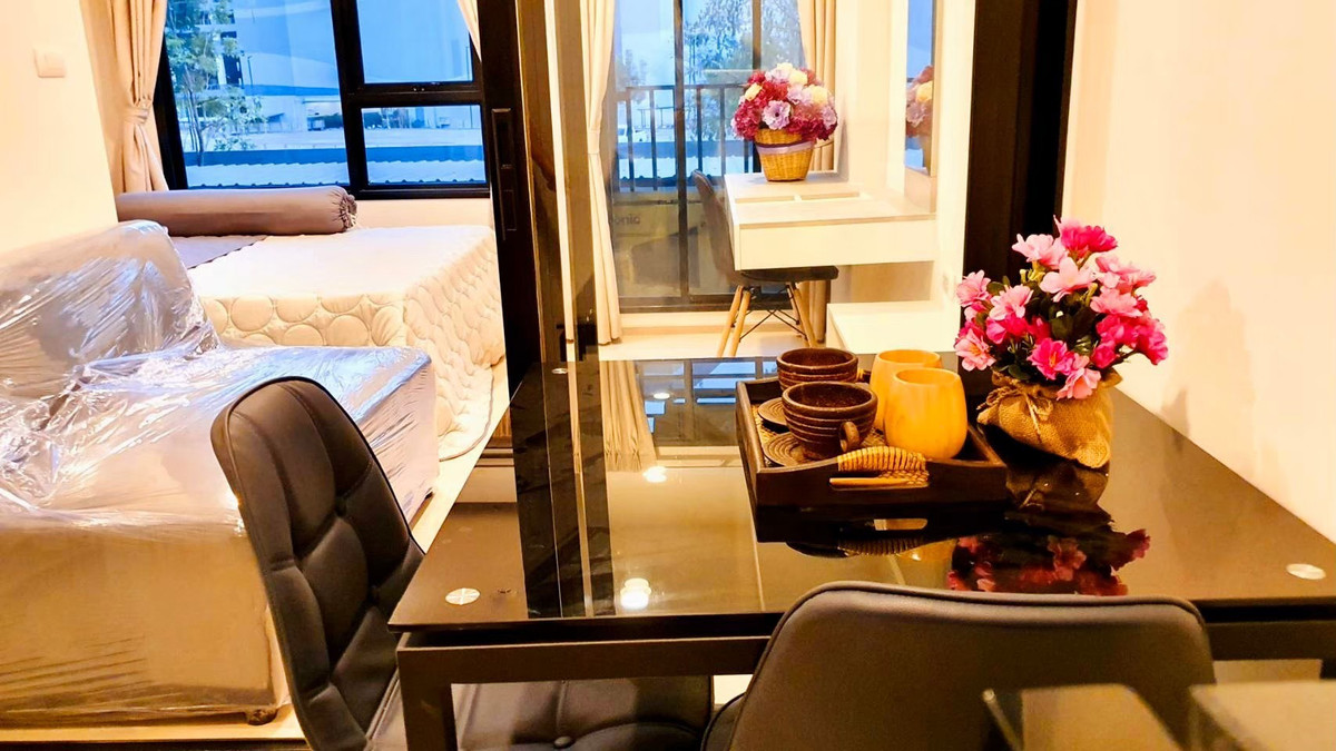 Condo for sale, Escent Ville Condo, new room, never occupied Loading...