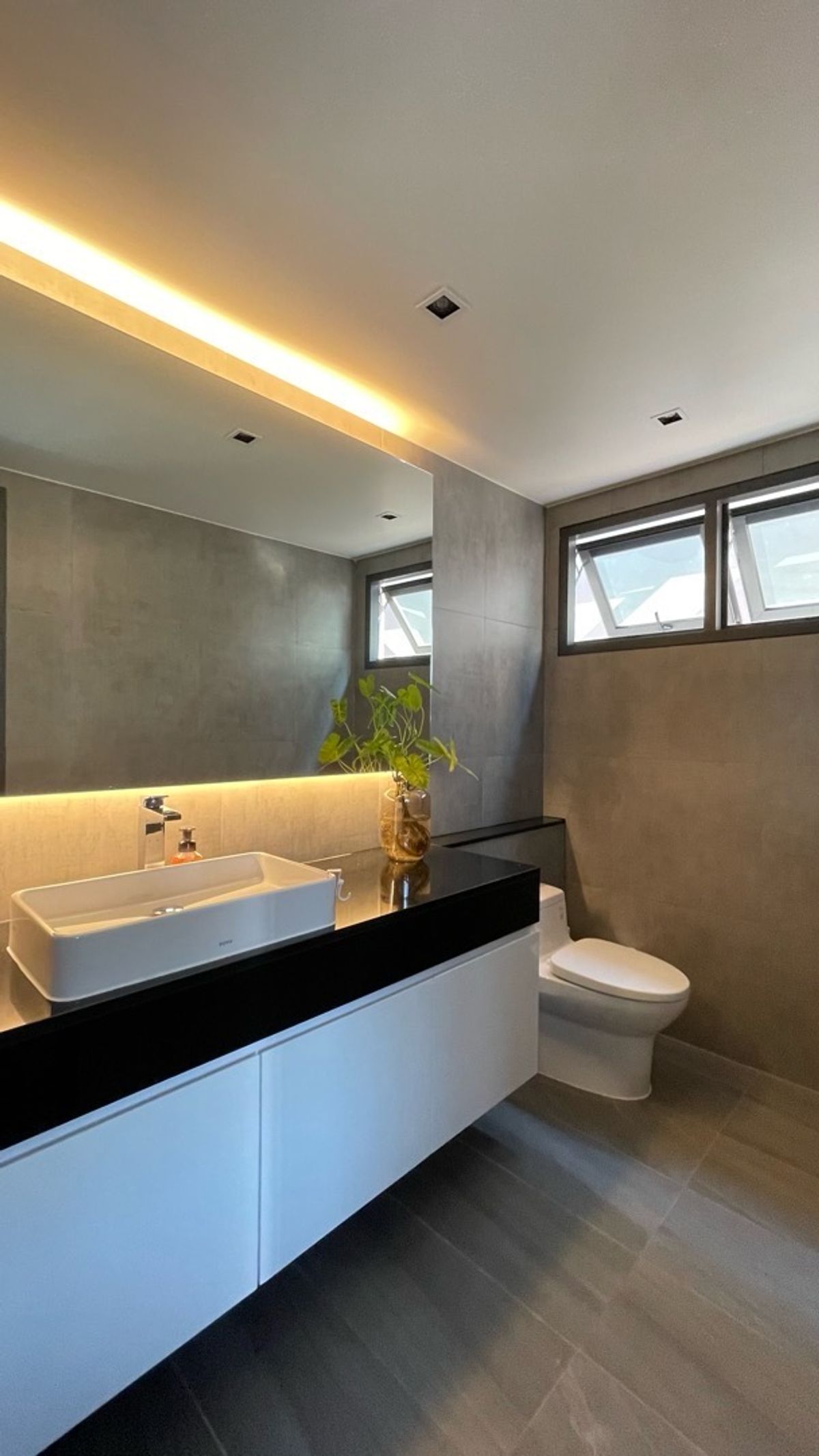 ขายทาวน์โฮมลาดพร้าว101 แฮปปี้แลนด์ : ขายด่วน Prime Nine Ekamai /  ทองหล่อ / เฟอร์นิเจอร์ครบพร้อมเข้าอยู่ / ใกล้ทางด่วน / เอกมัย / พระราม9 / ทาวน์โฮม / 3 ชั้น ดีไซน์บ้านเดี่ยว / ทำเลใจกลางเมือ / Townhome/ Ekamai / Rama9 / Thonglor