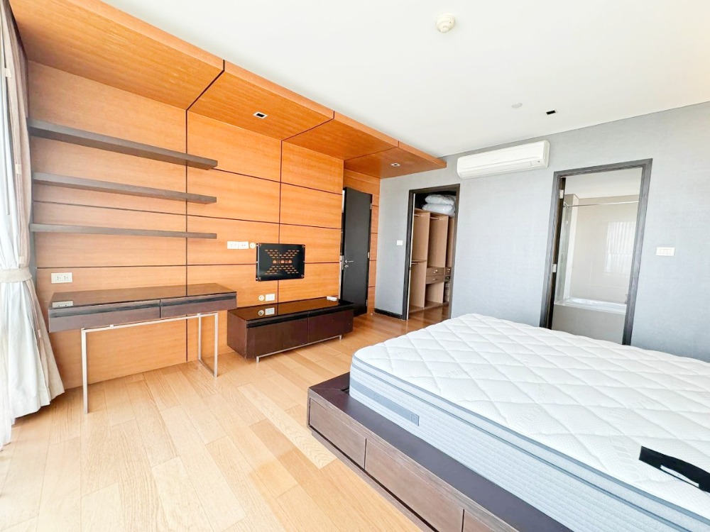 ขายคอนโดสุขุมวิท อโศก ทองหล่อ : ขาย FULLERTON SUKHUMVIT ชั้น 24 3 ห้องนอน 4 ห้องน้ำ 152 ตรม. ใจกลางทองหล่อ เอกมัย