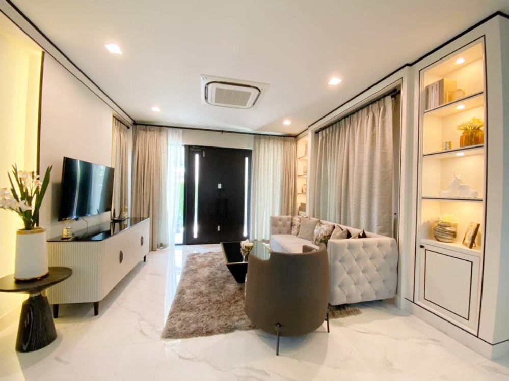 For RentHouseVipawadee, Don Mueang, Lak Si : Single house for rent, Nantawan Ramindra-Phahonyothin 50, 4 bedrooms, 4 bathrooms, 85 sqw, luxurious, fully furnished.