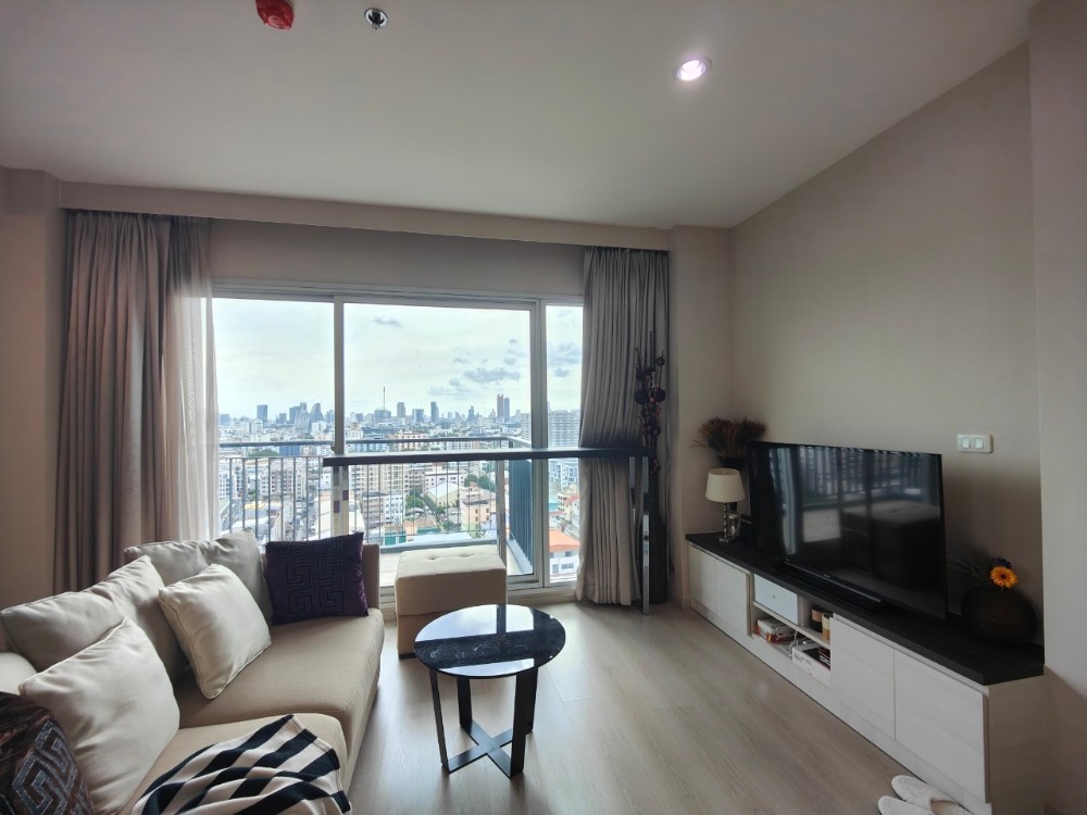 For SaleCondoRatchadapisek, Huaikwang, Suttisan : URGENT SALE Life Ratchadapisek 2 bedroom near MRT Huaikwang good price for sale