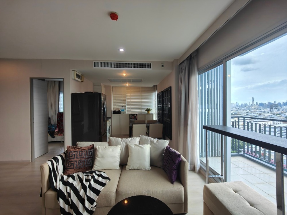 For SaleCondoRatchadapisek, Huaikwang, Suttisan : URGENT SALE Life Ratchadapisek 2 bedroom near MRT Huaikwang good price for sale