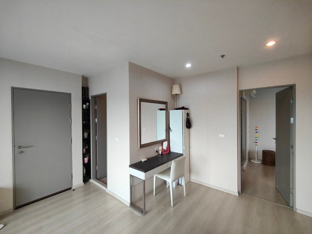 For SaleCondoRatchadapisek, Huaikwang, Suttisan : URGENT SALE Life Ratchadapisek 2 bedroom near MRT Huaikwang good price for sale