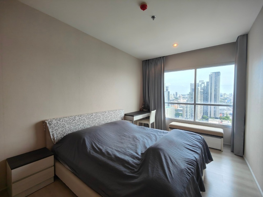 For SaleCondoRatchadapisek, Huaikwang, Suttisan : URGENT SALE Life Ratchadapisek 2 bedroom near MRT Huaikwang good price for sale