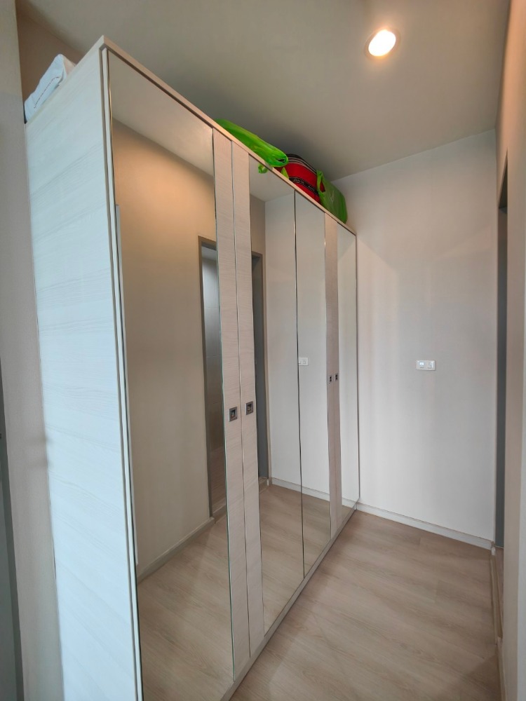 For SaleCondoRatchadapisek, Huaikwang, Suttisan : URGENT SALE Life Ratchadapisek 2 bedroom near MRT Huaikwang good price for sale