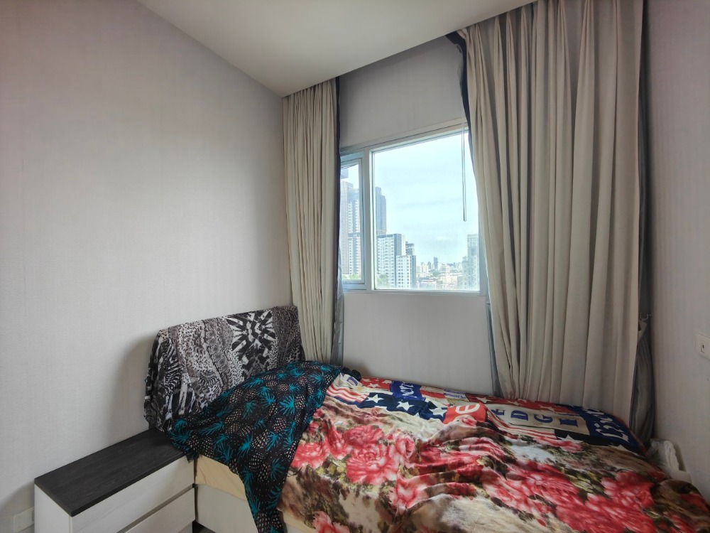 For SaleCondoRatchadapisek, Huaikwang, Suttisan : URGENT SALE Life Ratchadapisek 2 bedroom near MRT Huaikwang good price for sale