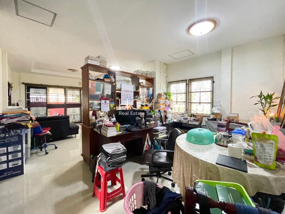 ขายบ้านปิ่นเกล้า จรัญสนิทวงศ์ : มีห้องนอนชั้นล่าง ✨ บ้านเดี่ยว ซอยจรัญสนิทวงศ์ 35 บางพรม แยก 7 / 5 ห้องนอน (ขาย), House Soi Charansanitwong 35 Bang Phrom Yak 7 / 5 Bedrooms (SALE) MHOW218