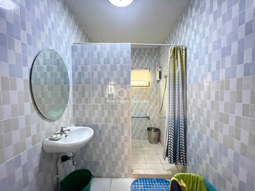 ขายบ้านปิ่นเกล้า จรัญสนิทวงศ์ : มีห้องนอนชั้นล่าง ✨ บ้านเดี่ยว ซอยจรัญสนิทวงศ์ 35 บางพรม แยก 7 / 5 ห้องนอน (ขาย), House Soi Charansanitwong 35 Bang Phrom Yak 7 / 5 Bedrooms (SALE) MHOW218