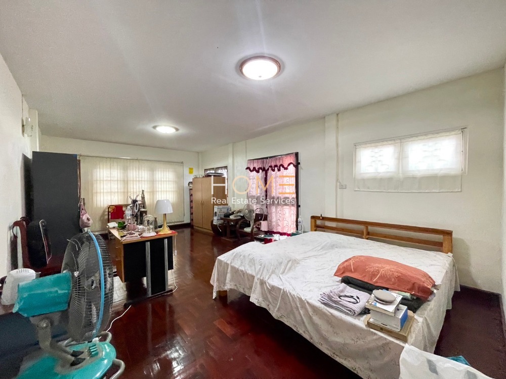 ขายบ้านปิ่นเกล้า จรัญสนิทวงศ์ : มีห้องนอนชั้นล่าง ✨ บ้านเดี่ยว ซอยจรัญสนิทวงศ์ 35 บางพรม แยก 7 / 5 ห้องนอน (ขาย), House Soi Charansanitwong 35 Bang Phrom Yak 7 / 5 Bedrooms (SALE) MHOW218