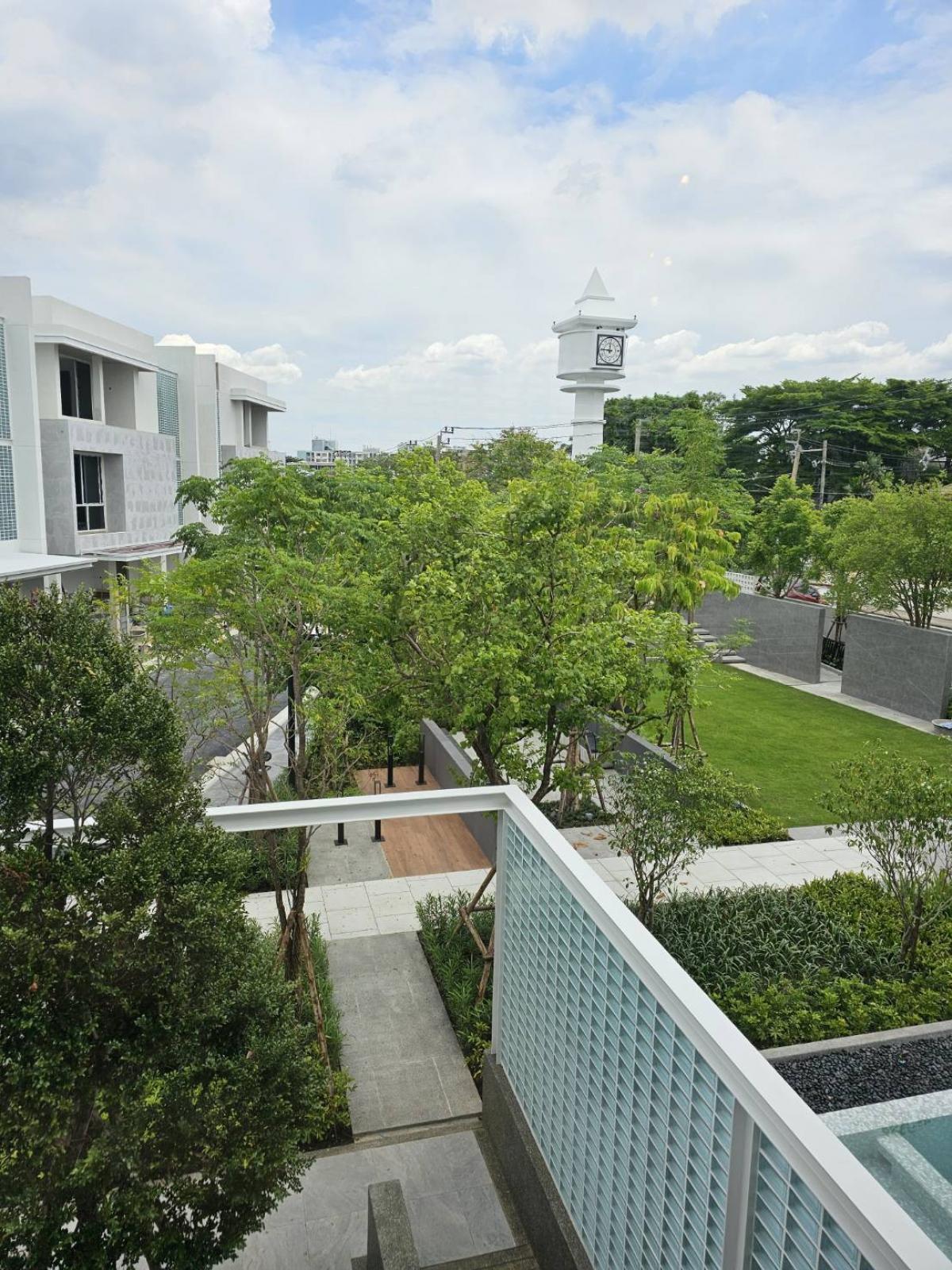 ขายบ้านอ่อนนุช อุดมสุข : ขายโครงการ“ บ้าน 365 สุขุมวิท 77 “(“ 𝐁𝐀𝐀𝐍 𝟑𝟔𝟓 𝐒𝐔𝐊𝐇𝐔𝐌𝐕𝐈𝐓 𝟕𝟕 “)