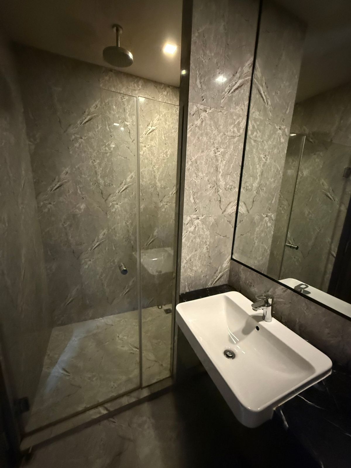 ขายคอนโดสุขุมวิท อโศก ทองหล่อ : Sale : ASHTON ASOKE (Owner Post) ✨️รับ agent ค่าคอม3% ✨️
✨️33.31 Sqm.✨️
♥️1 นอน 1 น้ำ ชั้น 12❤️
♥️พร้อมที่จอดรถ♥️