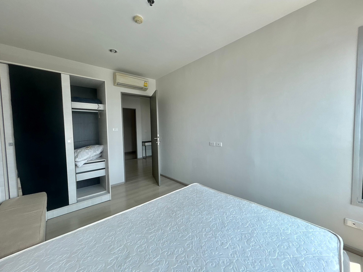 ให้เช่าคอนโดรัชดา ห้วยขวาง :  Life Ratchadapisek |  1 ห้องนอน กั้นห้อง  ชั้นสูง   📞 LINE : @pukkhome (with@)