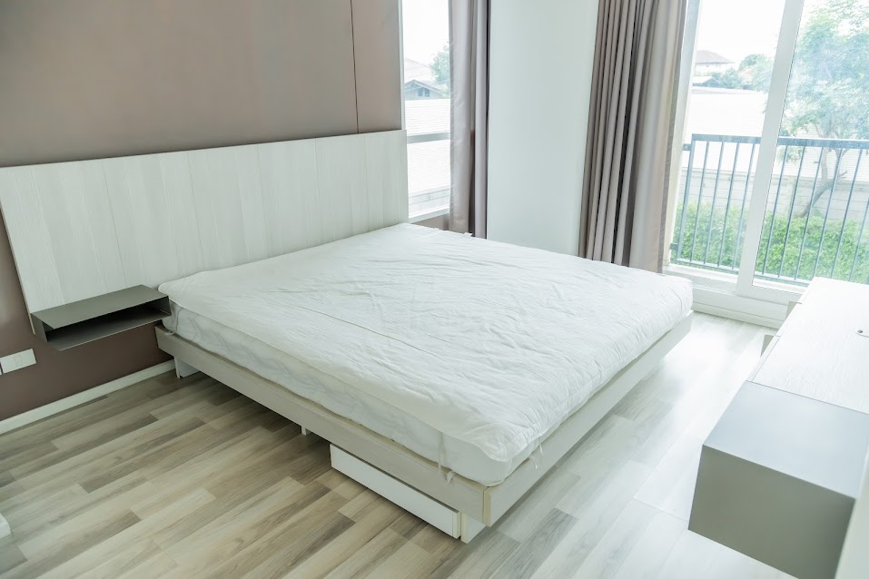 ขายคอนโดท่าพระ ตลาดพลู วุฒากาศ : รหัสทรัพย์ BH0064  The Key สาทร-ราชพฤกษ์ ห้องขนาด 50 ตร.ม. แบบ 2 ห้องนอน 1 ห้องน้ำ ชั้น 2