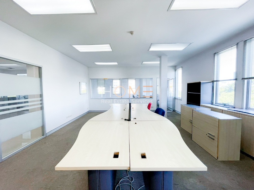 For SaleLandChaengwatana, Muangthong : Office with warehouse and parking ✨ Office Building Chaengwattana 13 near BTS Government Center / 3 floors (for sale), Office Building Chaengwattana 13 / 3 Storey (FOR SALE) T539