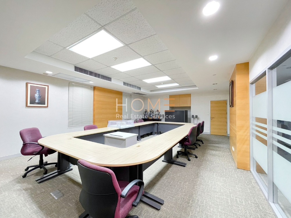 For SaleLandChaengwatana, Muangthong : Office with warehouse and parking ✨ Office Building Chaengwattana 13 near BTS Government Center / 3 floors (for sale), Office Building Chaengwattana 13 / 3 Storey (FOR SALE) T539
