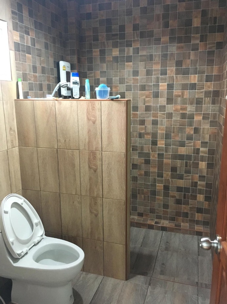 ขายบ้านสุพรรณบุรี : ขายบ้านเดี่ยวชั้นเดียวพร้อมที่ดิน 10 ไร่ จ.สุพรรณบุรี (S03-0713)