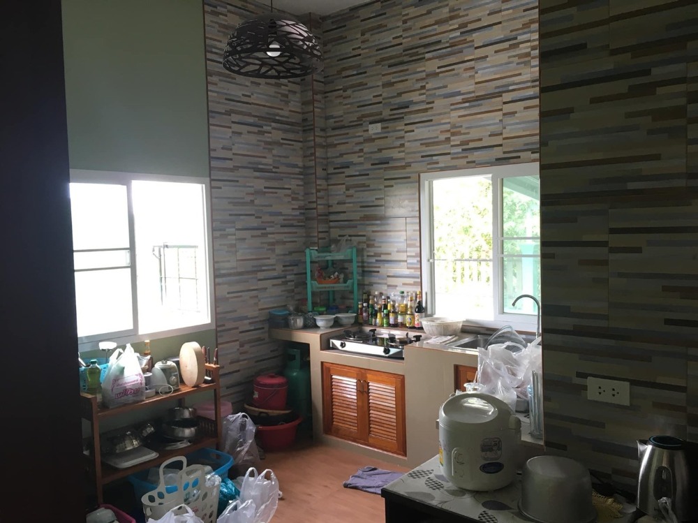 ขายบ้านสุพรรณบุรี : ขายบ้านเดี่ยวชั้นเดียวพร้อมที่ดิน 10 ไร่ จ.สุพรรณบุรี (S03-0713)