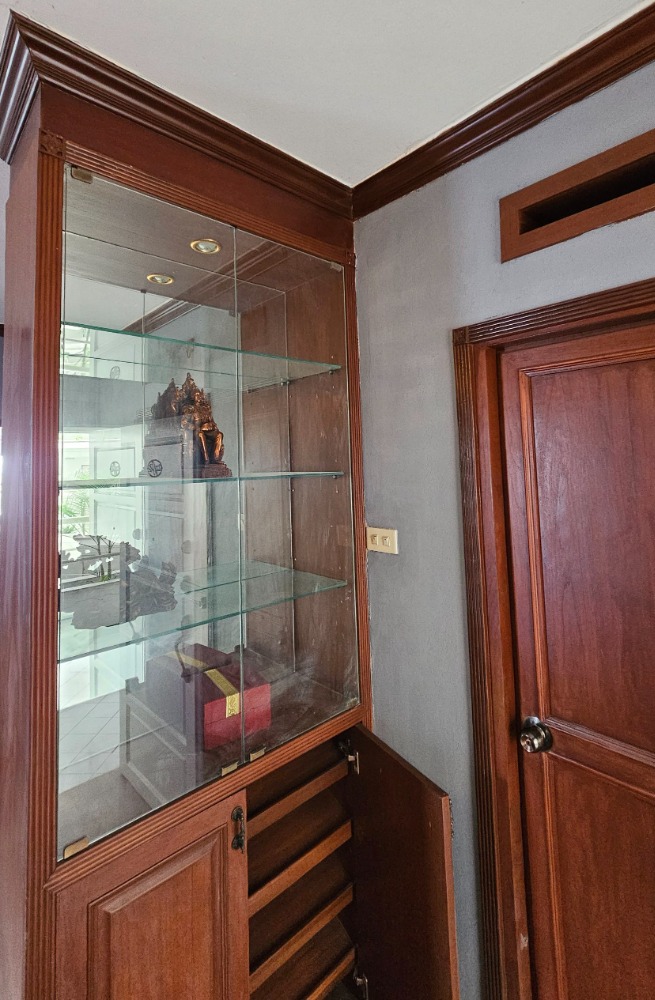 ขายคอนโดบางนา แบริ่ง ลาซาล : for sale condo Country Complex C Condominium (S03-0822)