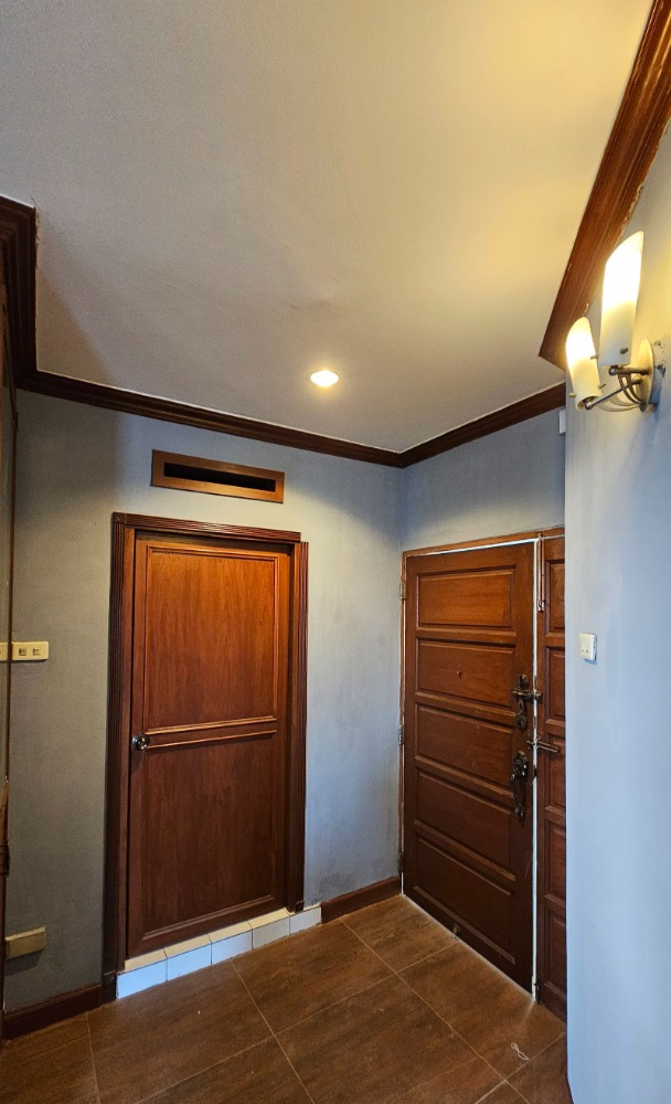 ขายคอนโดบางนา แบริ่ง ลาซาล : for sale condo Country Complex C Condominium (S03-0822)