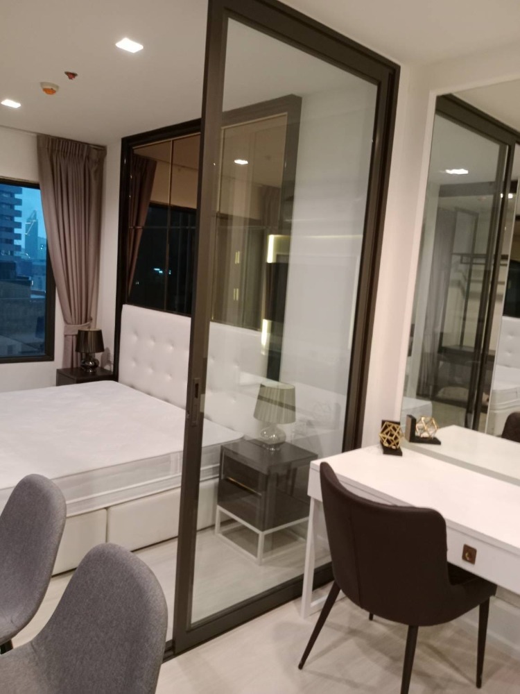 For RentCondoWitthayu, Chidlom, Langsuan, Ploenchit : For rent Life One Wireless 1 bedroom Plus (Bts Poenjit) (Rt-01)