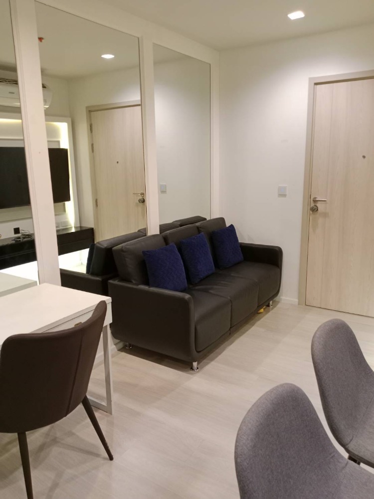 For RentCondoWitthayu, Chidlom, Langsuan, Ploenchit : For rent Life One Wireless 1 bedroom Plus (Bts Poenjit) (Rt-01)