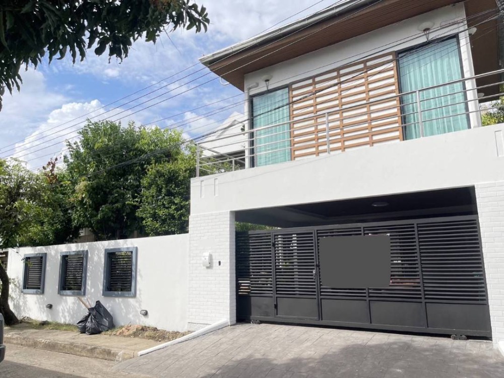 For SaleHouseChaengwatana, Muangthong : 📢👇Urgent sale, very good price, single house, shady atmosphere. Complete with a Thai kitchen and a Western kitchen. Parking for 2 cars. Convenient travel on many routes. Near the expressway, Big C Chaengwattana, Lotus Chaengwattana, The Avenue Chaengwatta