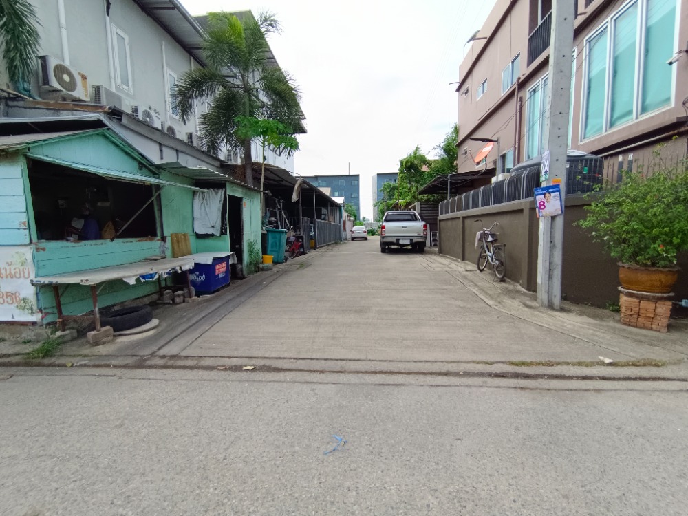ขายที่ดิน ราคาถูกมาก ประเสริฐมนูกิจ48 เนื้อที่ 56 ตร.ว. ถมแล้ว ที่สวย ทำเลดี คุ้มค่า ราคาโดนใจ ทำเล ใกล้ทางด่วนรามอินทรา คริสตัล พาร์ค Loading...