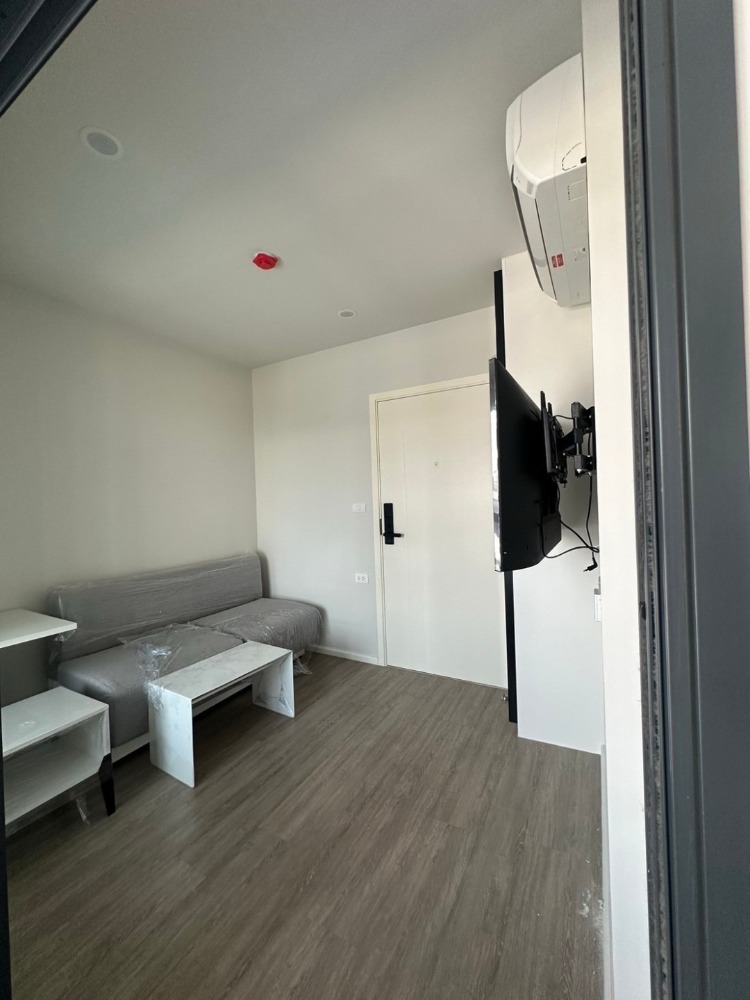 ให้เช่าคอนโดบางนา แบริ่ง ลาซาล : ให้เช่า BLUE สุขุมวิท 105 ห้องใหม่  สะดวกสบายพร้อมย้ายเข้าอยู่ได้ทันที  