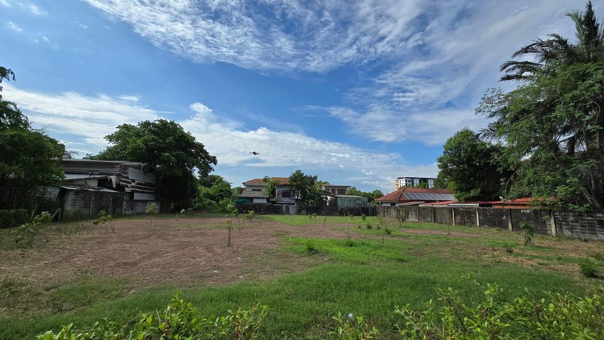 ขายที่ดินแจ้งวัฒนะ เมืองทอง : ที่ดินแปลงสวยเลี่ยงเมืองปากเกร็ด44ใกล้โฮมโปร แจ้งวัฒนะแค่ 1 กิโลที่ดิน 354 ตารางวา ถมเรียบร้อยแล้วเหมาะทำบ้านพักอาศัย