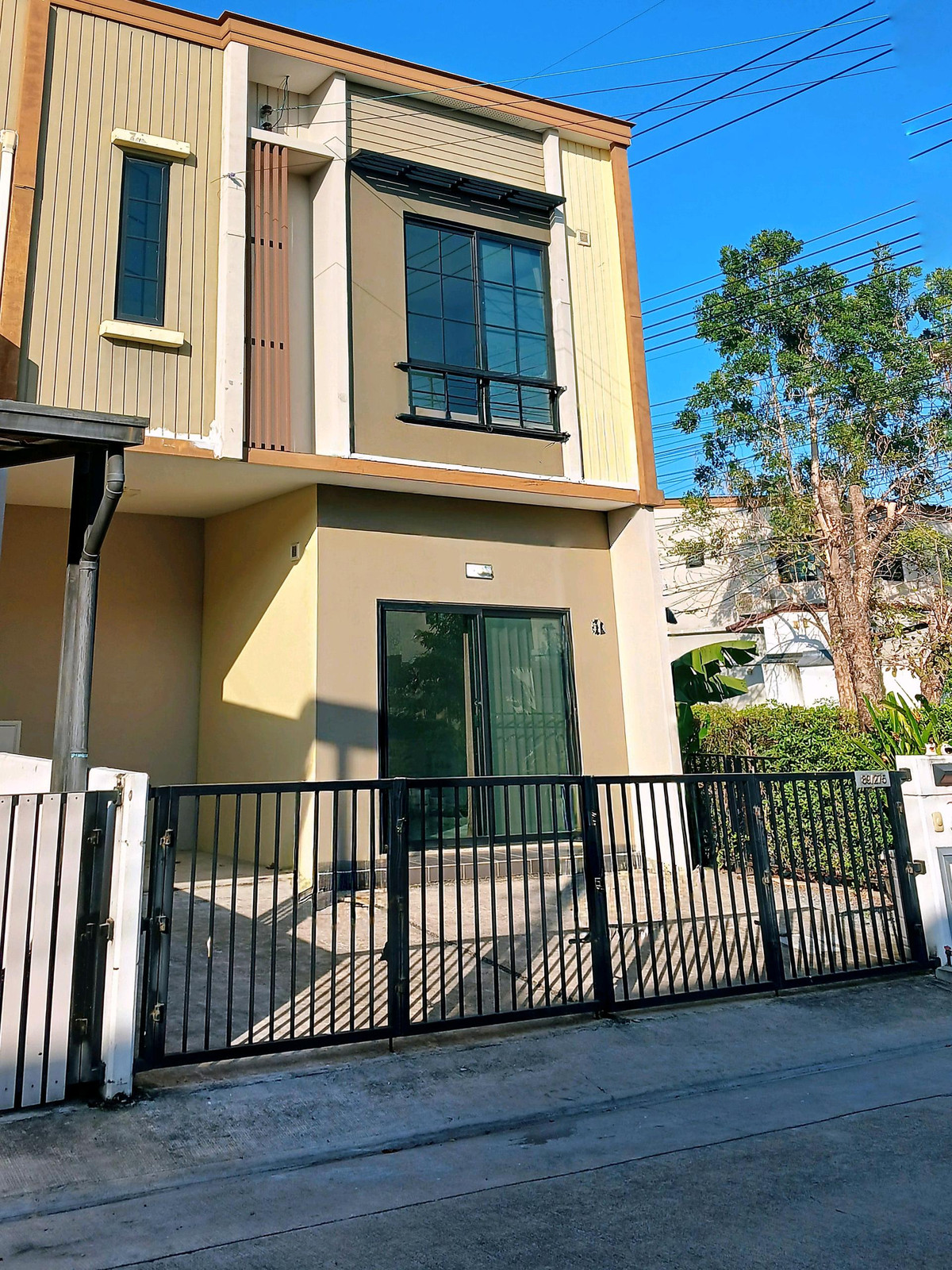 ให้เช่าทาวน์โฮมลาดกระบัง สุวรรณภูมิ : 🚩🍀⭐ให้เช่าทาวน์โฮมสร้างใหม่ เดอะคอนเนค สุวรรณภูมิ 4 ซ.กิ่งแก้ว 37 หลังมุม แบบบ้านซีรีส์ใหม่ สไตล์ Modern Minimal  มีพื้นที่สวน ติดถนนเมน✅