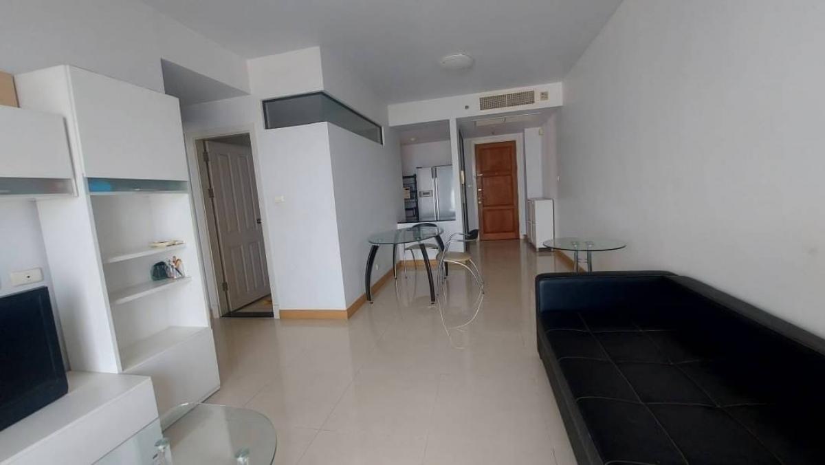 For RentCondoSukhumvit, Asoke, Thonglor : For rent, Supalai Premier Place Asoke condo, 29th floor, view of SWU side, area 77 sq m, corner room, balcony for morning sun, 3 air conditioners, 2 bedrooms, 2 bathrooms, 1 living room, bed with mattress, size 6 feet and 3.5 feet, wardrobes in both rooms