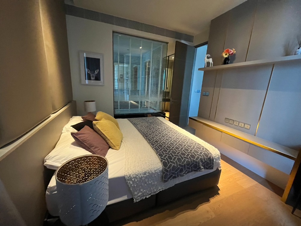 For RentCondoSilom, Saladaeng, Bangrak : For rent, 1 bedroom, fully furnished, garden view, ready to move in.