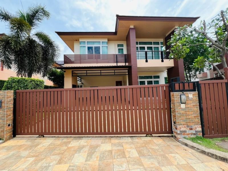 ให้เช่าบ้านศรีราชา แหลมฉบัง บ้านบึง : บ้านเดี่ยว 3 นอน บ้านเช่าศรีราชา ในโครงการ เดอะบูเลอวาร์ด-ศรีราชา