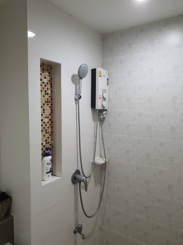 ให้เช่าทาวน์โฮมบางนา แบริ่ง ลาซาล : ให้เช่าทาวโฮม 3 ชั้น ไอฟีล-บางนา พื้นที่ 200 ตรม. 22 ตรว. ทำเลดี เฟอร์นิเจอร์และเครื่องใช้ไฟฟ้าครบ ราคา 28,000 บาท