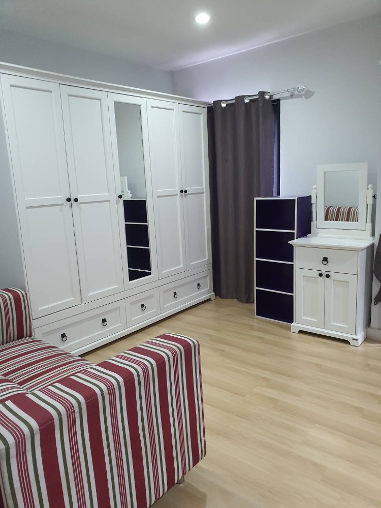 ให้เช่าทาวน์โฮมบางนา แบริ่ง ลาซาล : ให้เช่าทาวโฮม 3 ชั้น ไอฟีล-บางนา พื้นที่ 200 ตรม. 22 ตรว. ทำเลดี เฟอร์นิเจอร์และเครื่องใช้ไฟฟ้าครบ ราคา 28,000 บาท