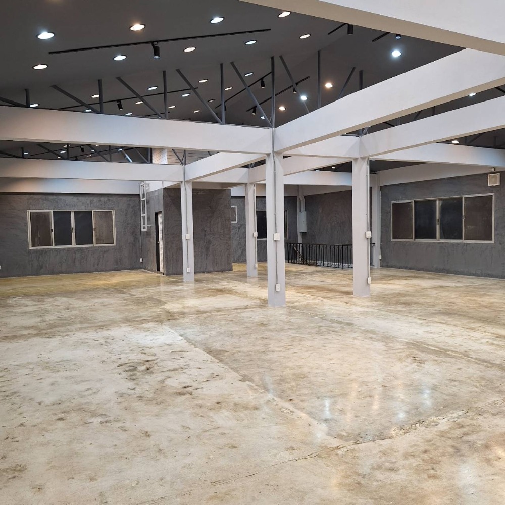 For RentFactoryChokchai 4, Ladprao 71, Ladprao 48, : Factory for rent, 3-story building, size 750 sq m, Soi Lat Phrao 71 (N.1027)