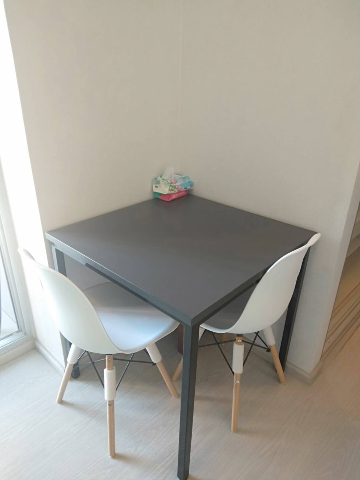 For RentCondoRamkhamhaeng, Hua Mak : hire!!! Plum Condo Ramkhamhaeng 60 Interchange 23 sq m. Price 7,500 baht with furniture and electrical appliances.