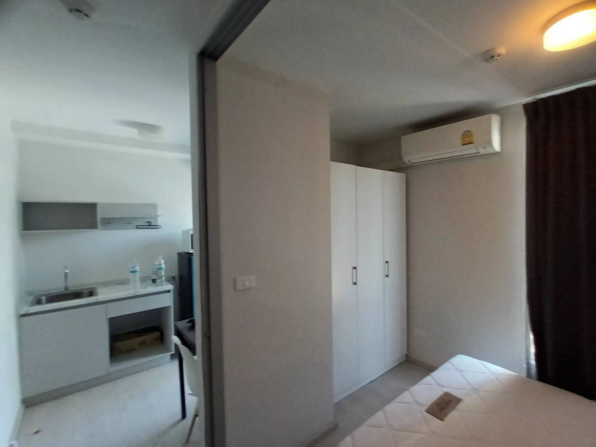 For RentCondoRamkhamhaeng, Hua Mak : hire!!! Plum Condo Ramkhamhaeng 60 Interchange 23 sq m. Price 7,500 baht with furniture and electrical appliances.