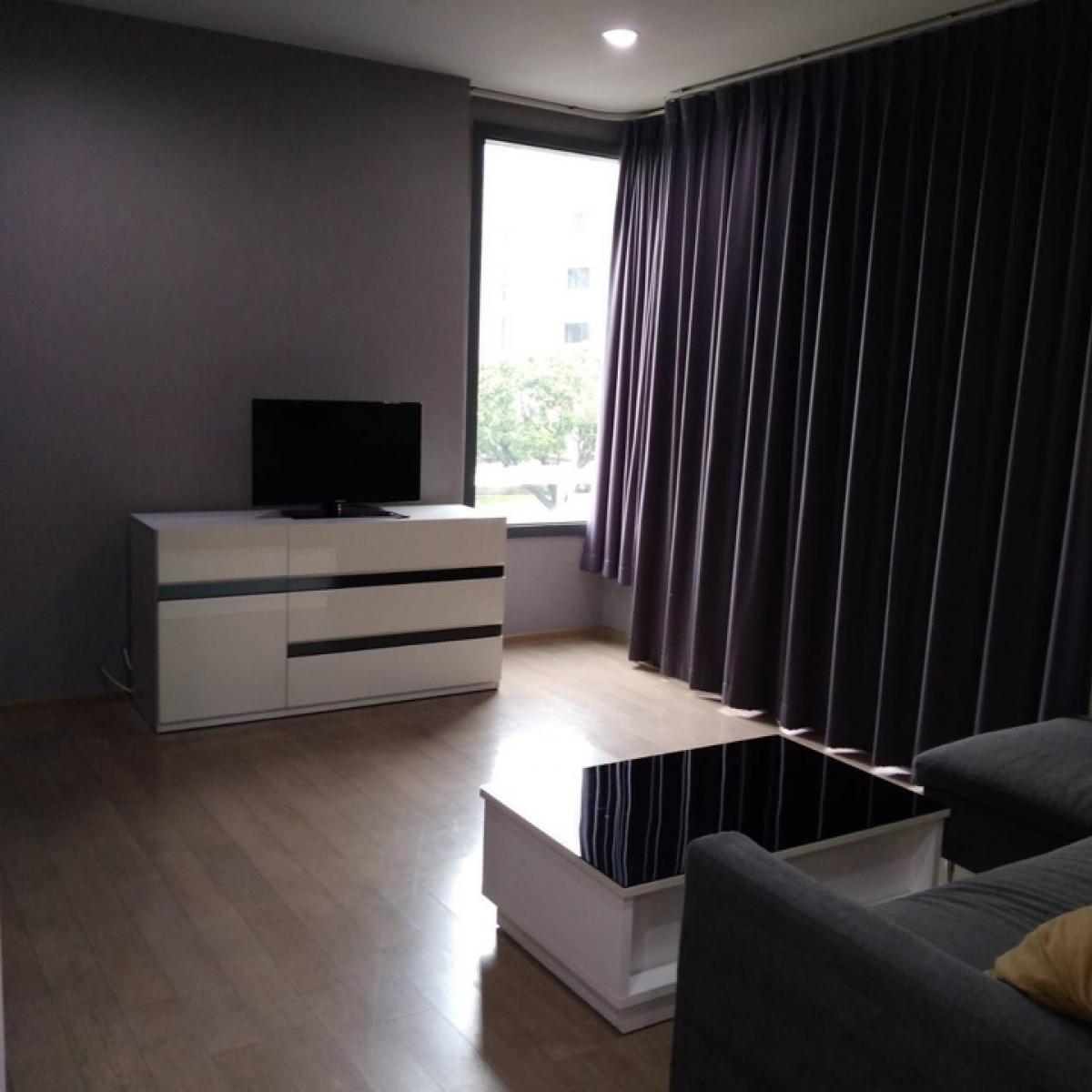 For RentCondoRatchathewi,Phayathai : 2 beds 2 baths 67sqm. Floor 34 38,000/month
