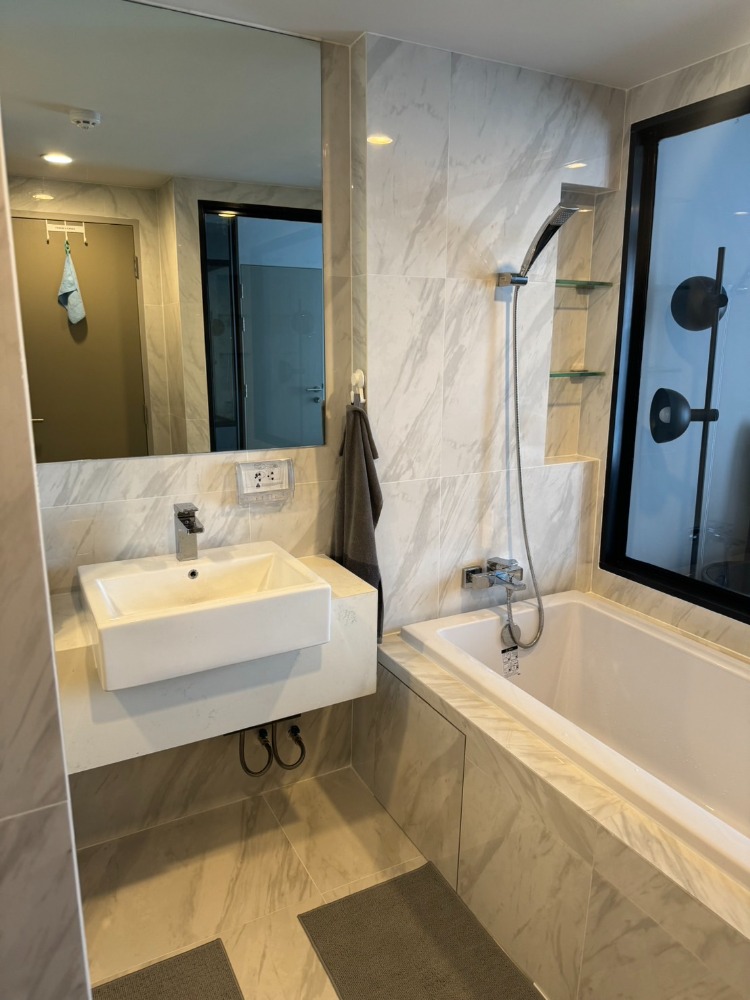 For RentCondoSukhumvit, Asoke, Thonglor : ไอดีโอ้ โมบิ สุขุมวิท 40 1นอน 1น้ำ พื้นที่ 47.39 ตรม ให้เช่า 34,000 บาท  สนใจโทร น้อง 096-2615656 พร้อมให้นัดหมายเข้าชมทุกวัน   Location : Eakmai , Thonglor , Sukhumvit   Rental Price : 34,000 Baht   Condominium near Mrt