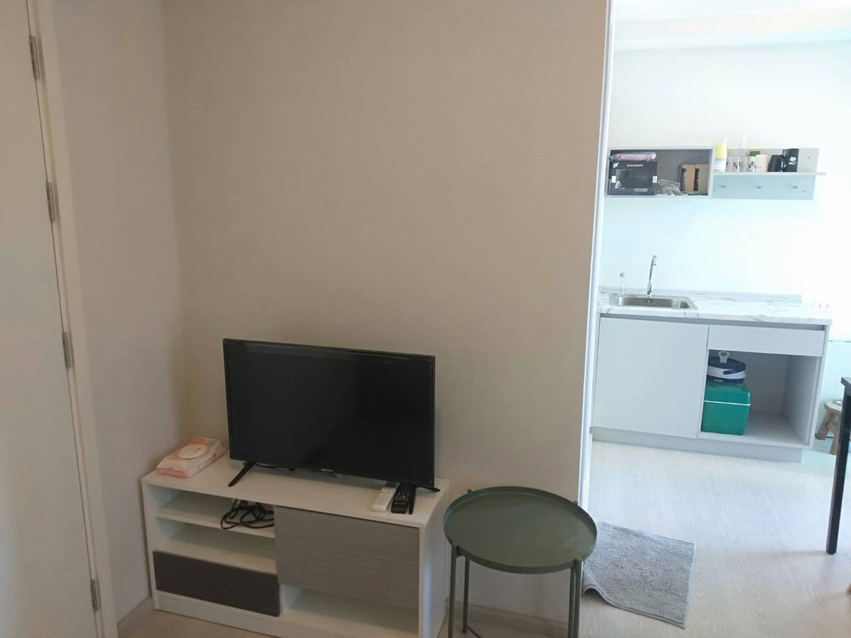 For RentCondoRamkhamhaeng, Hua Mak : hire!!! Plum Condo Ramkhamhaeng 60 Interchange 23 sq m. Price 7,500 baht with furniture and electrical appliances.