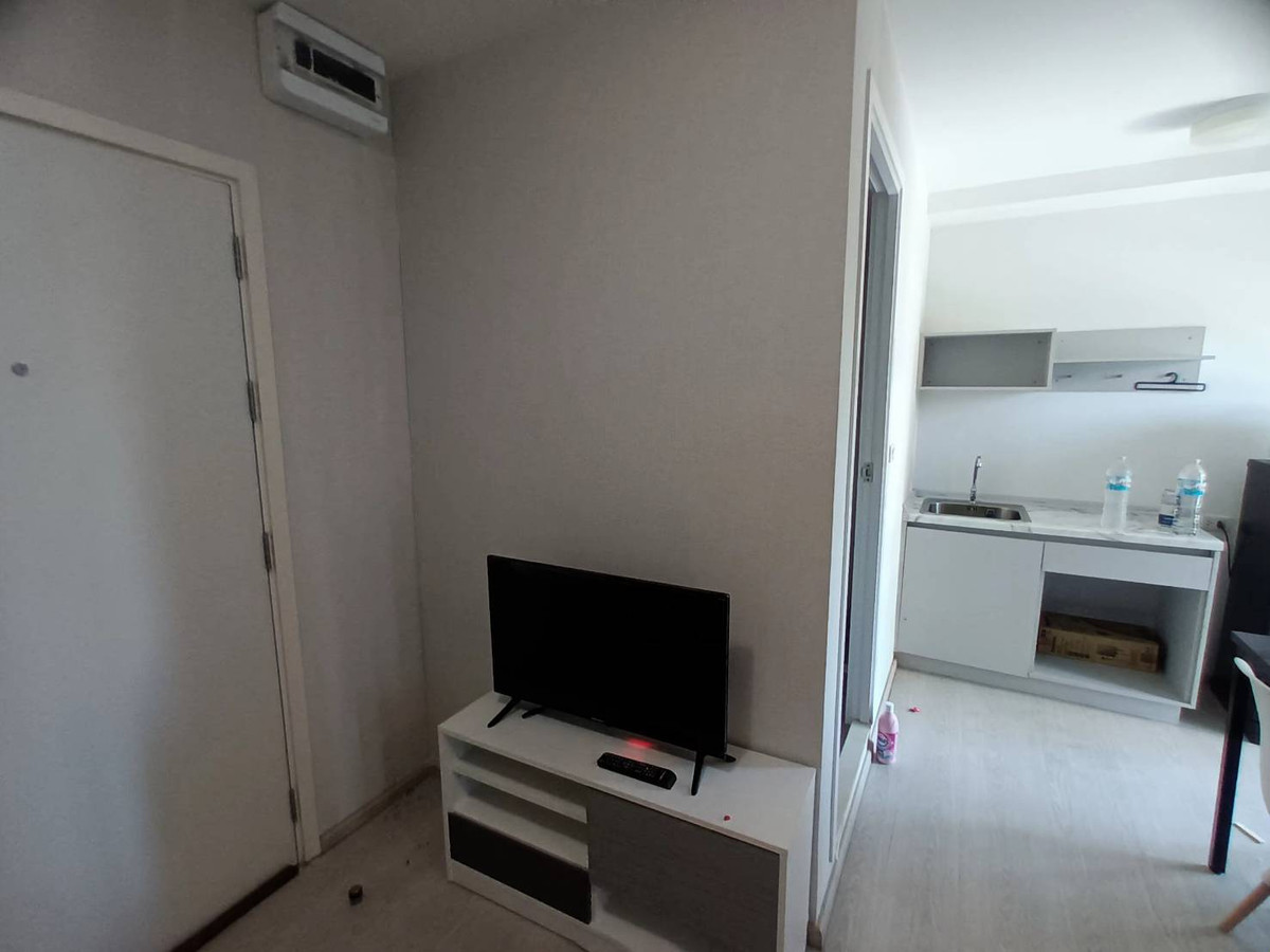For RentCondoRamkhamhaeng, Hua Mak : hire!!! Plum Condo Ramkhamhaeng 60 Interchange 23 sq m. Price 7,500 baht with furniture and electrical appliances.