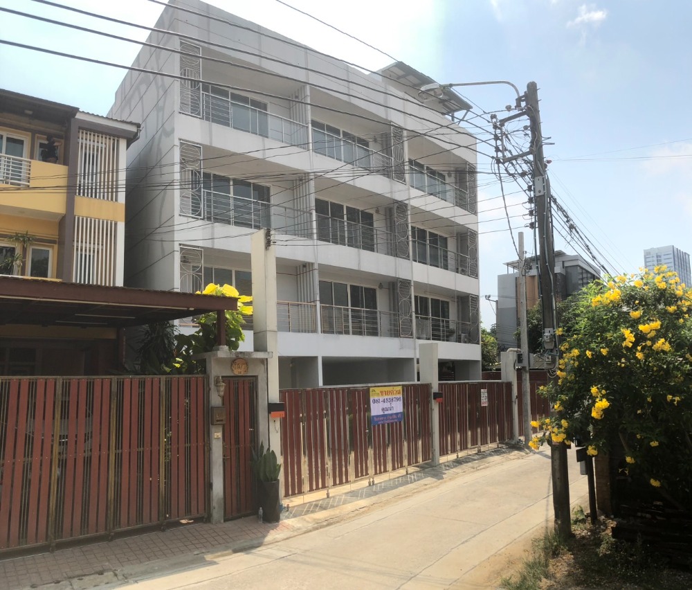 ขายอาคารพาณิชย์เกษตรศาสตร์ รัชโยธิน : ขายอาคารพาณิชย์ 3.5 ชั้น สร้างใหม่ ซอยพหลโยธิน 24 แยก 2-1-2
