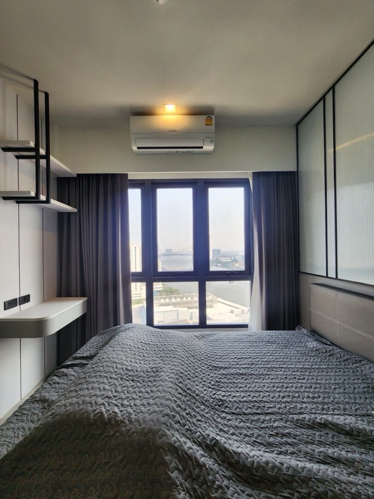 For RentCondoRama3 (Riverside),Satupadit : 🔥 For rent urgently, beautiful room, high floor, The Key Rama 3