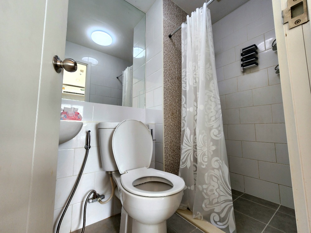 For RentCondoNonthaburi, Bang Yai, Bangbuathong : Status as shown in the cover photo. *Room available. The room is in very new condition. Buy new items ** For rent Plum Central Phase 1 !! Central side view SN490.66