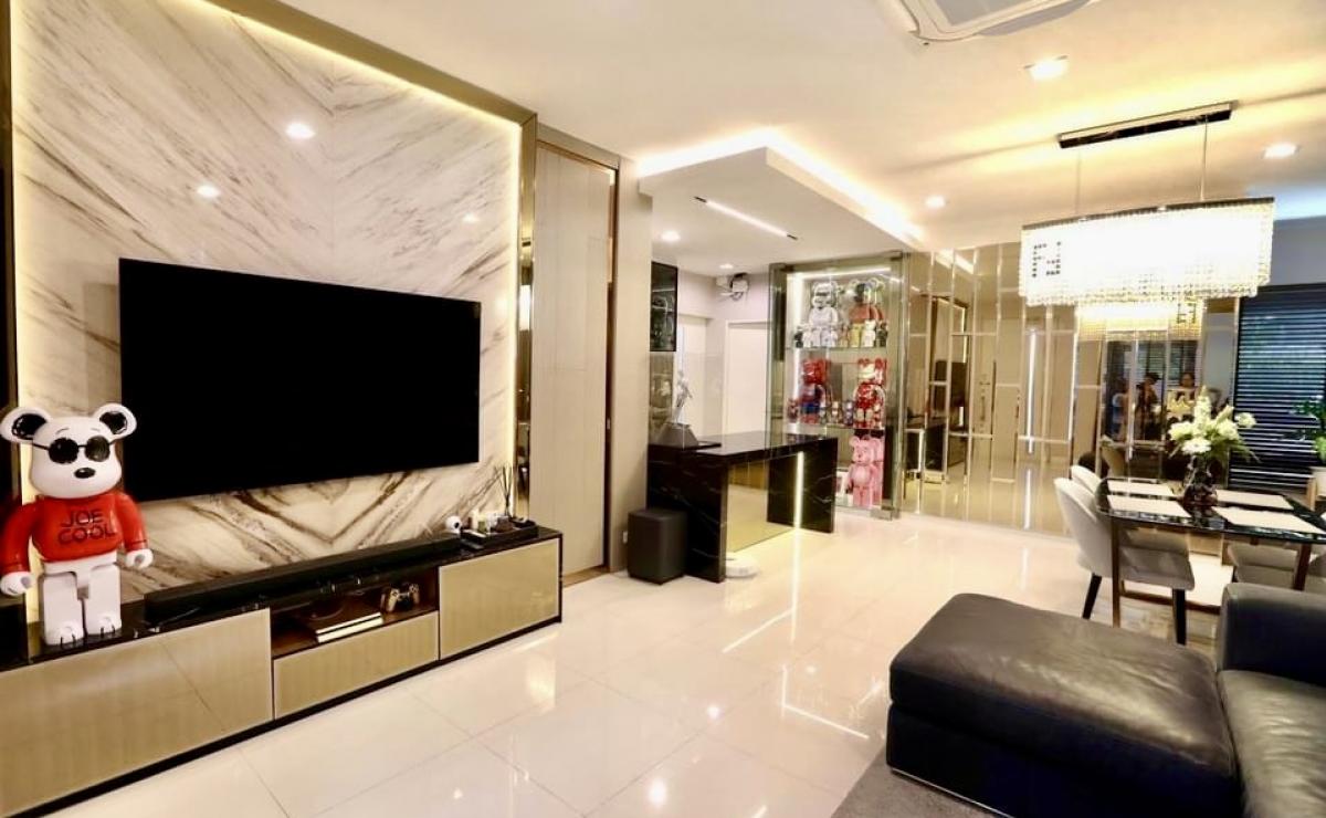 For RentHouseBangna, Bearing, Lasalle : 🌟For Rent: Detached House in Mantana Bangna KM. 7, 2 Storeys, 3 bedrooms and 4 bathrooms. It’s fully furnished and decorated.💥Rental Fee: 85,000 THB/Month.