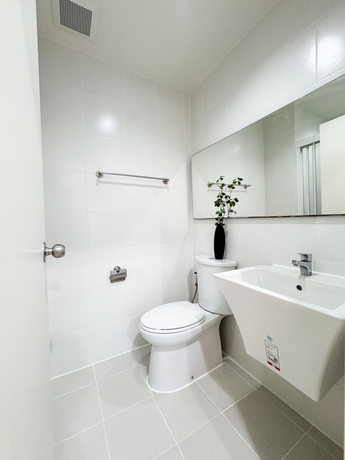 For SaleCondoChaengwatana, Muangthong : Condo for sale: Aspire Ngamwongwan, new room with all new furniture.