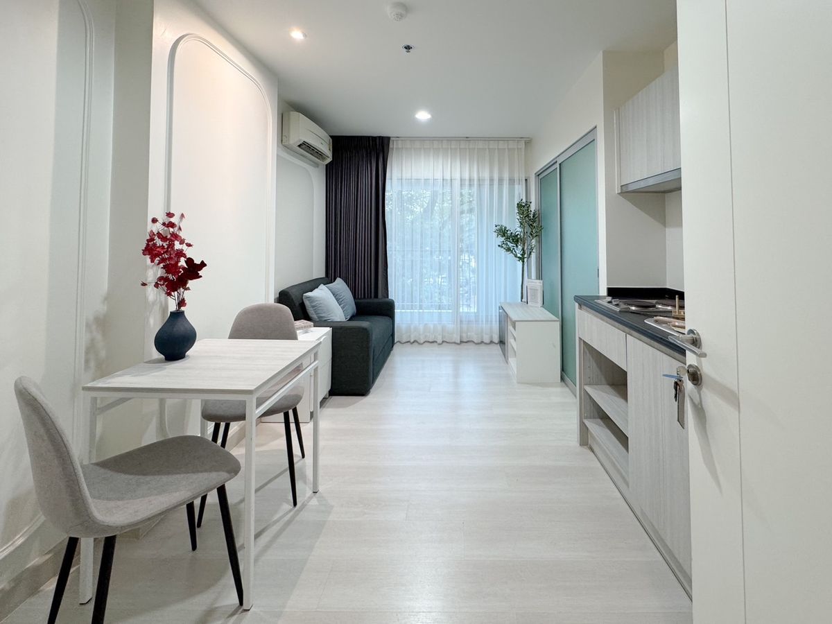 For SaleCondoChaengwatana, Muangthong : Condo for sale: Aspire Ngamwongwan, new room with all new furniture.